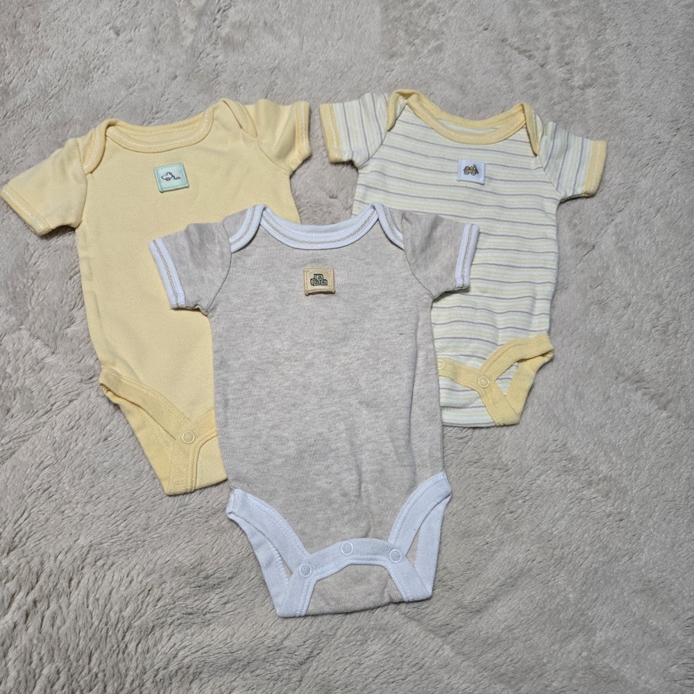 3 Piece Set Baby Connection Onesie, baby neutral colors,newborn 0m - 3m